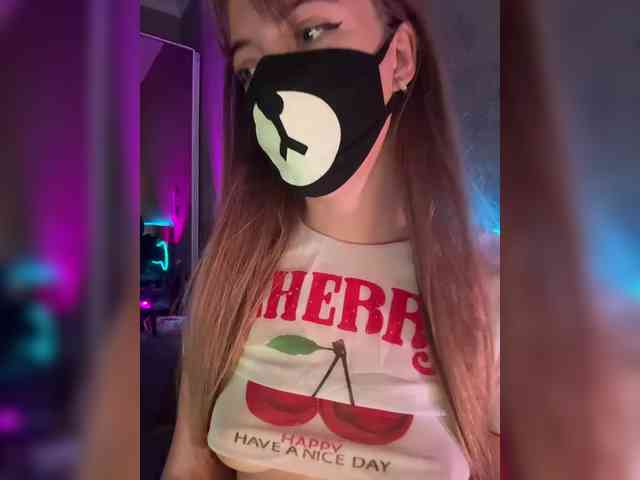-Summer- Sex Cam Show