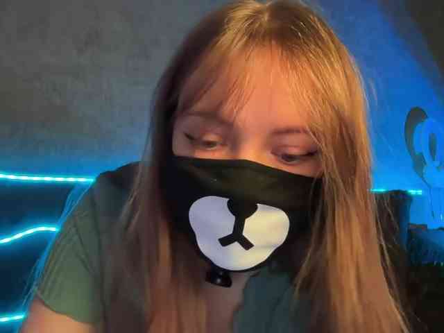 Tvoy_Medvezhenok webcam