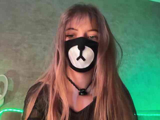 -Summer- Sex Cam Show