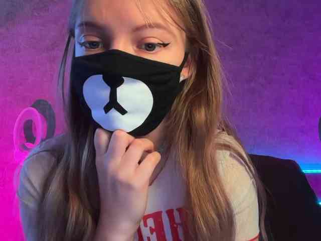 Tvoy_Medvezhenok webcam