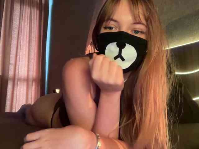 Tvoy_Medvezhenok webcam