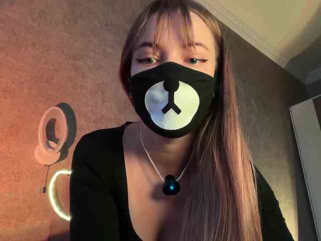 -Summer- Sex Cam Show