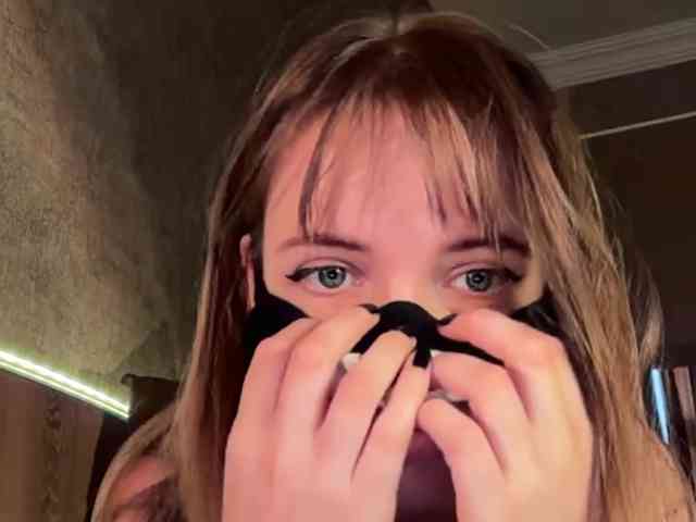 Tvoy_Medvezhenok webcam