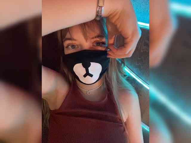 -Summer- Sex Cam Show