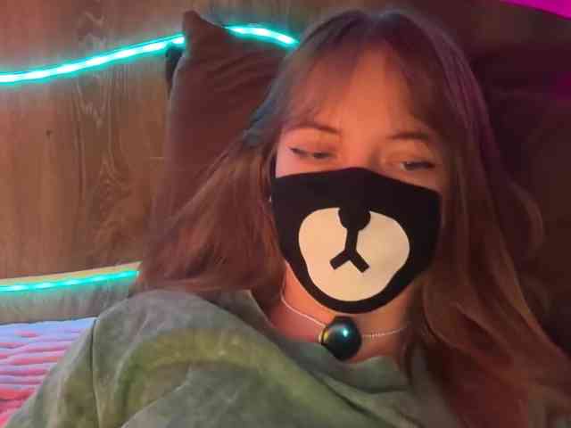 Tvoy_Medvezhenok webcam