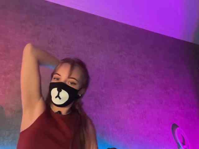 -Summer- Sex Cam Show