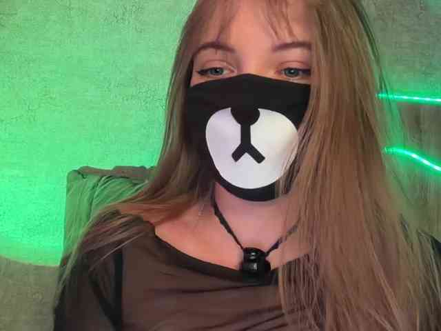 -Summer- Sex Cam Show