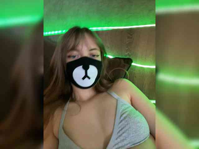 Tvoy_Medvezhenok webcam