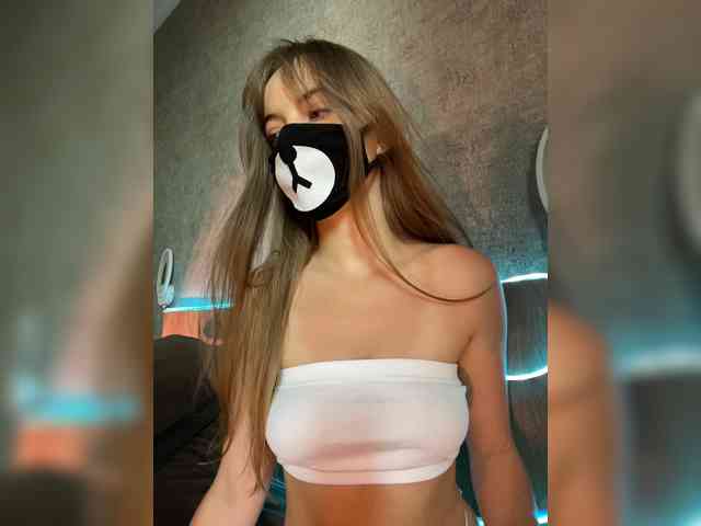 -Summer- Sex Cam Show