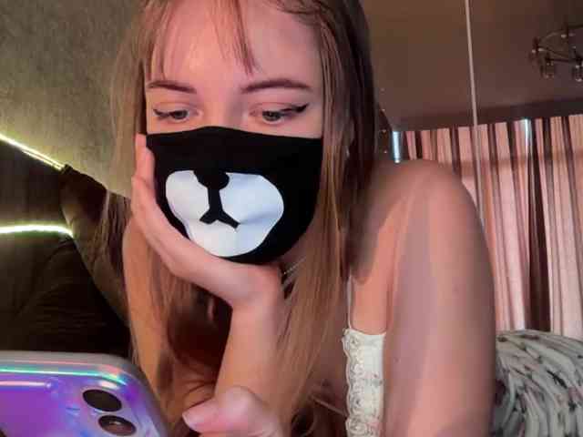 Tvoy_Medvezhenok webcam
