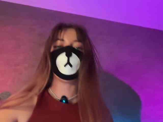 -Summer- Sex Cam Show