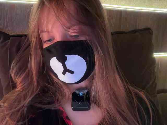 Tvoy_Medvezhenok webcam