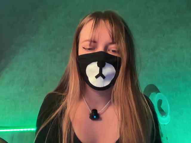 Tvoy_Medvezhenok webcam