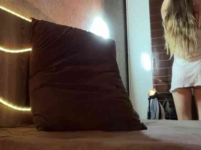 Tvoy_Medvezhenok webcam