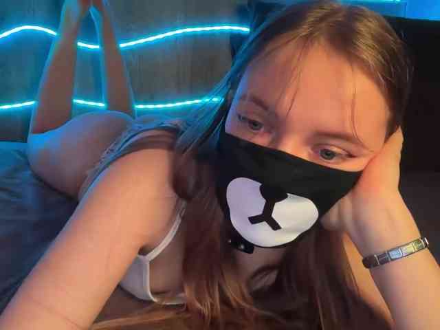 Tvoy_Medvezhenok webcam