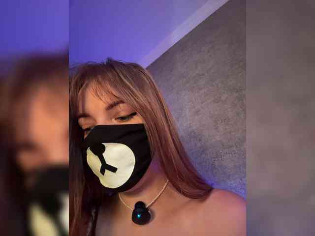 -Summer- Sex Cam Show