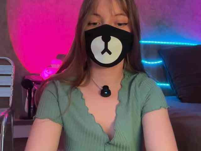 Tvoy_Medvezhenok webcam