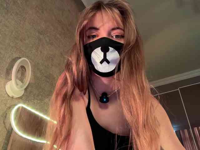 Tvoy_Medvezhenok webcam