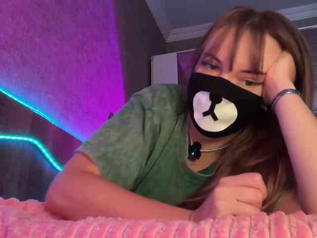 -Summer- Sex Cam Show