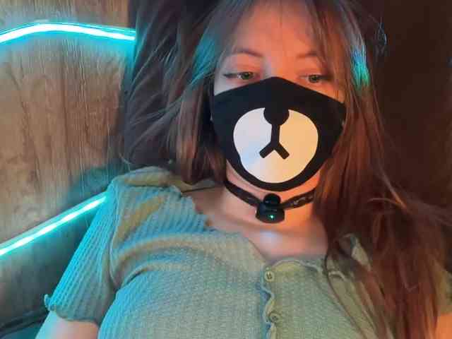 Tvoy_Medvezhenok webcam
