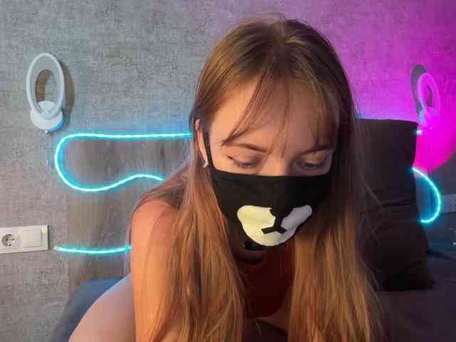-Summer- Sex Cam Show