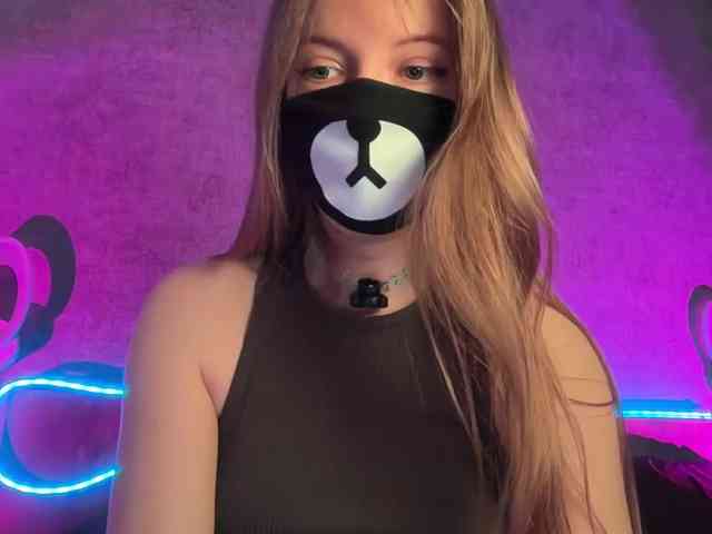 Tvoy_Medvezhenok webcam