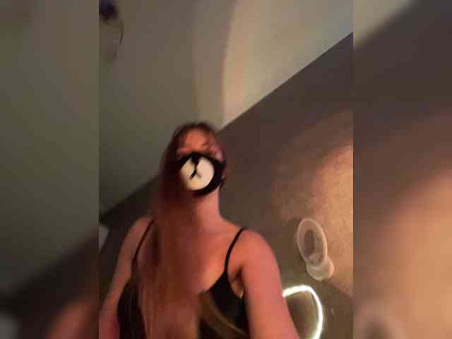 -Summer- Sex Cam Show