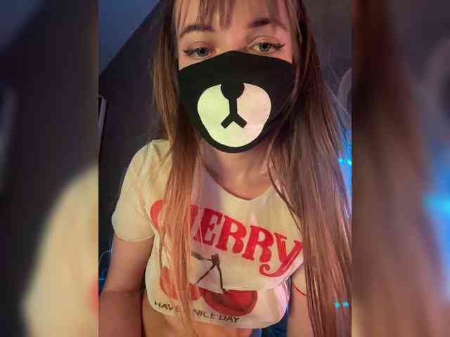 -Summer- Sex Cam Show