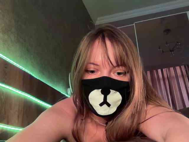 Tvoy_Medvezhenok webcam