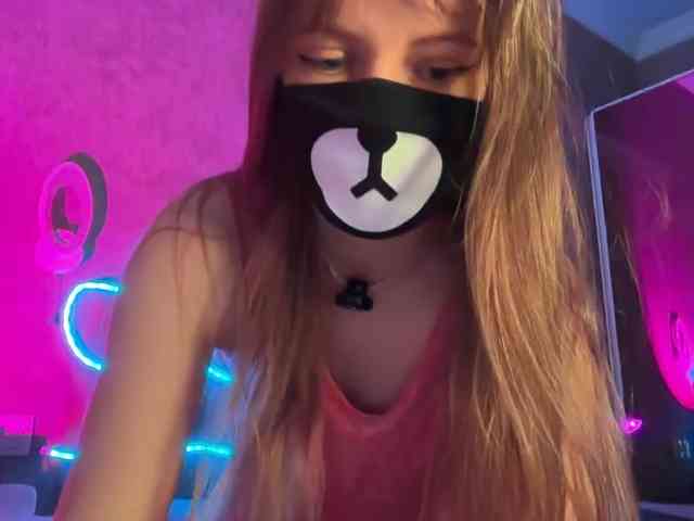 Tvoy_Medvezhenok webcam
