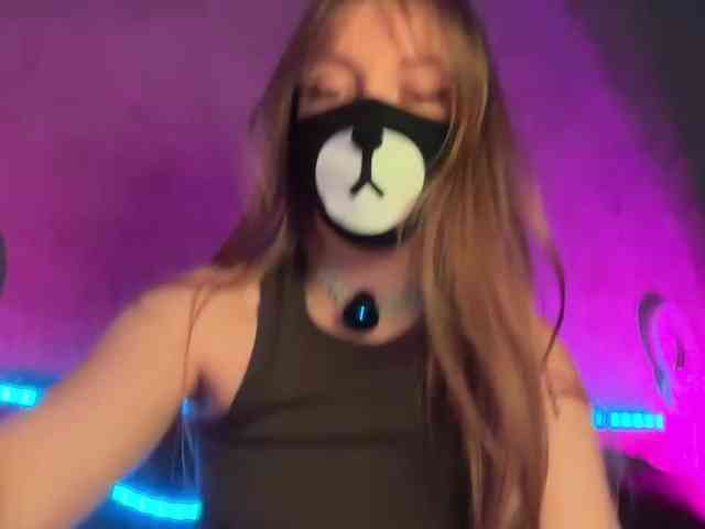 Tvoy_Medvezhenok webcam
