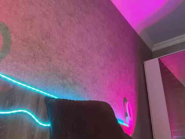 -Summer- Sex Cam Show