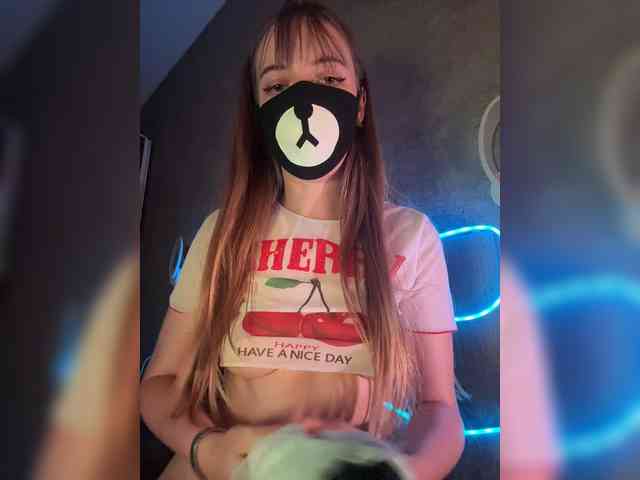 -Summer- Sex Cam Show