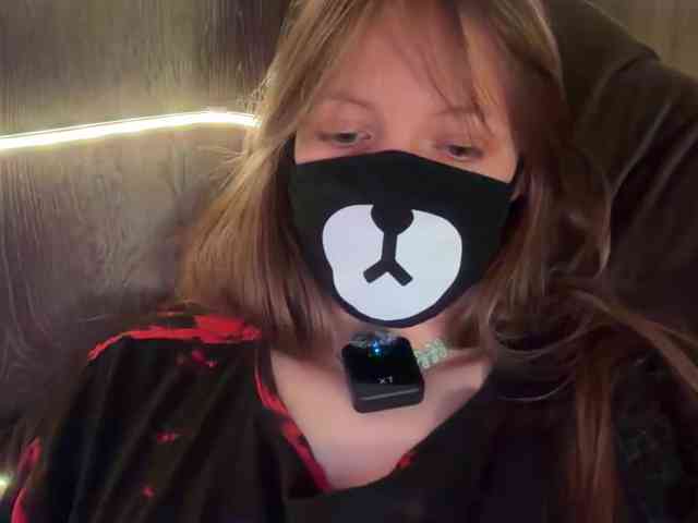 Tvoy_Medvezhenok webcam