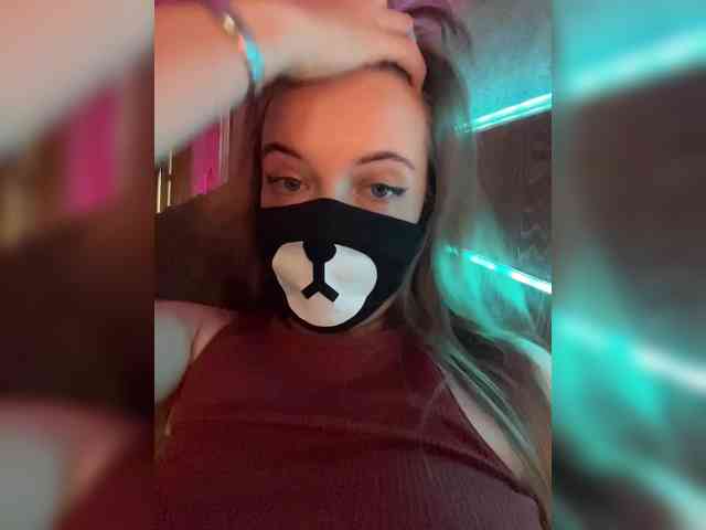 -Summer- Sex Cam Show