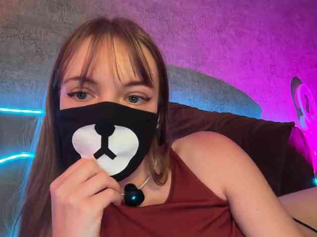 -Summer- Sex Cam Show