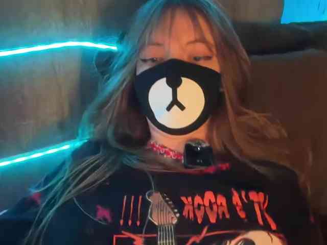 Tvoy_Medvezhenok webcam