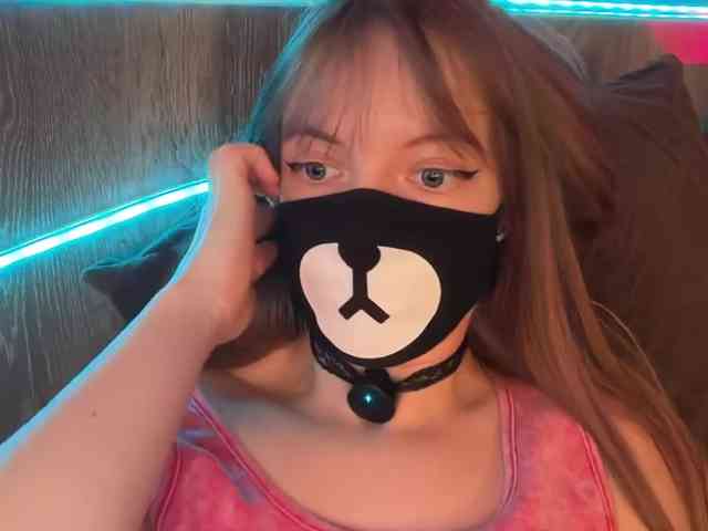 Tvoy_Medvezhenok webcam