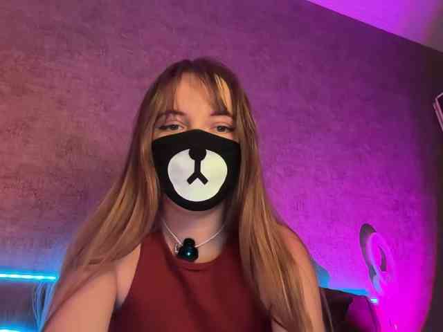-Summer- Sex Cam Show