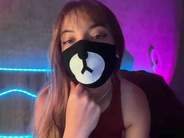 -Summer- Sex Cam Show