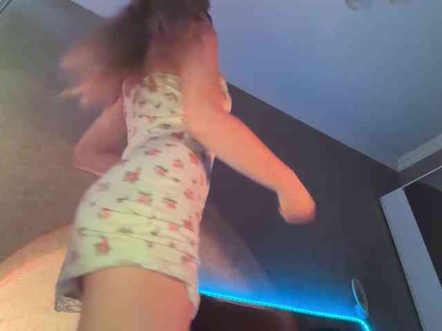 Tvoy_Medvezhenok webcam