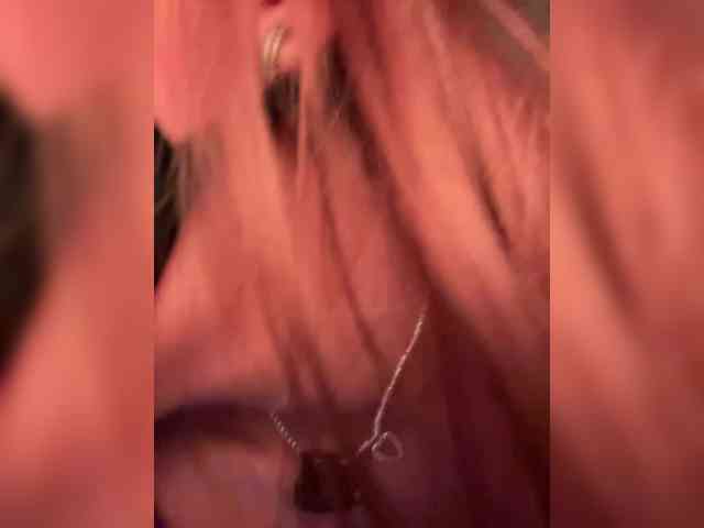-Summer- Sex Cam Show