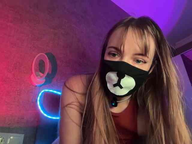 -Summer- Sex Cam Show