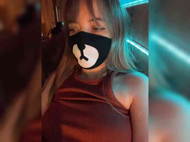 -Summer- Sex Cam Show