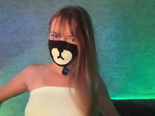 -Summer- Sex Cam Show
