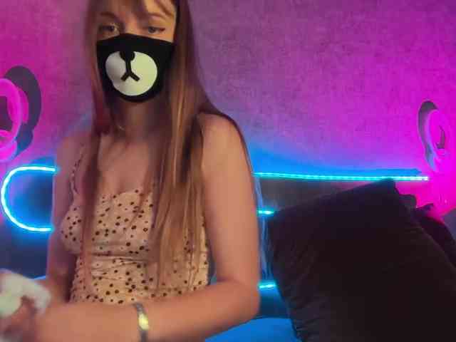 Tvoy_Medvezhenok webcam