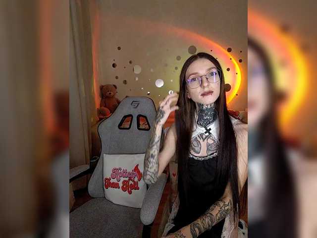 JUSTGIRLS live cam on BongaCams