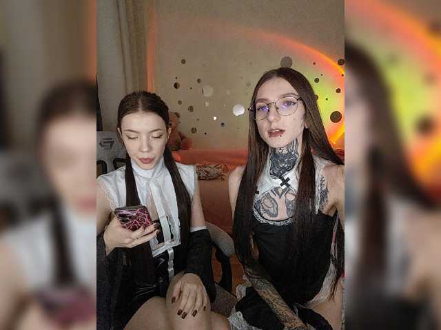 JUSTGIRLS live cam on BongaCams
