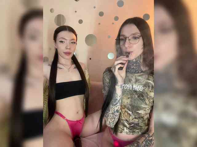 SIBERIANGIRLS webcam