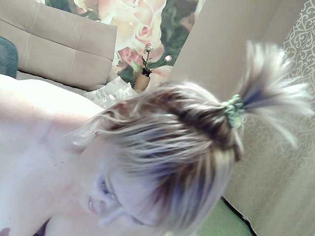 frau-martha live cam on BongaCams